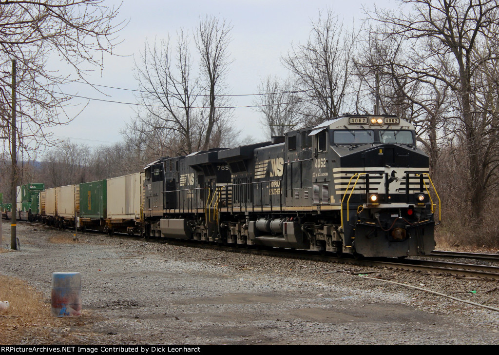 NS 4062 and 7655